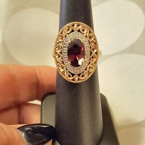 💥STEAL💥💥14K  GOLD VINTAGE STYLE GARNET RING